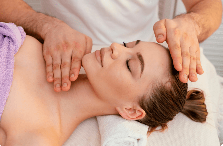 Luxury Face Massage – Anti-Aging, Relaxing & Skin-Boosting